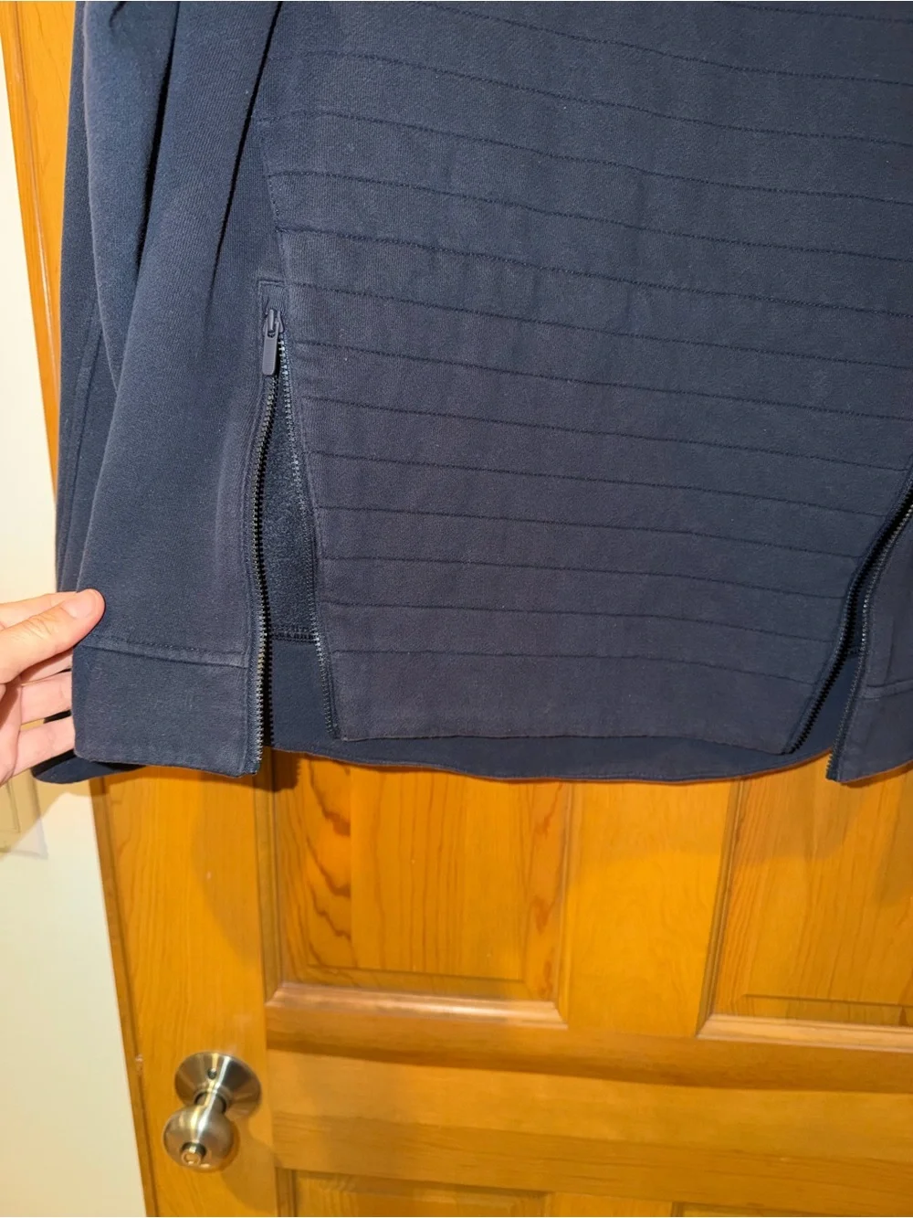 Lululemon Navy Quilted Front Pullover Sweatshirt Side Zips Size 6